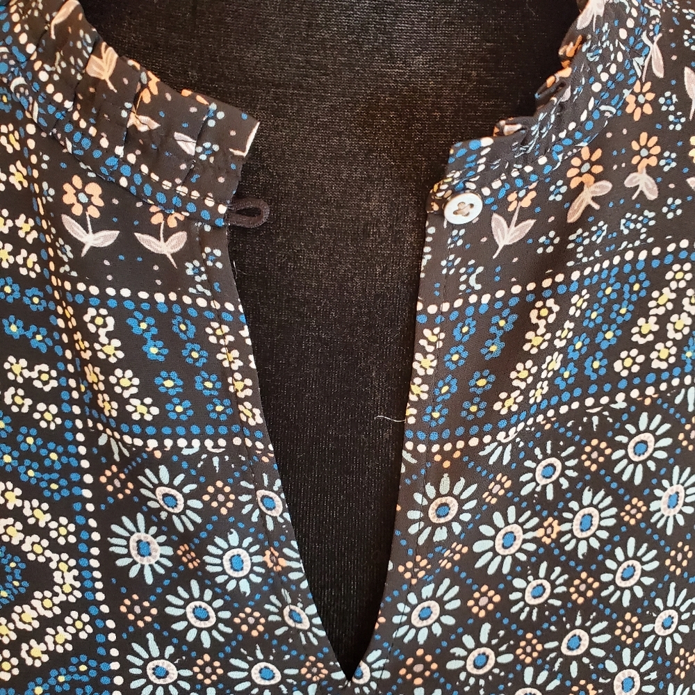 Loft - Floral Blouse - Picture 5 of 6